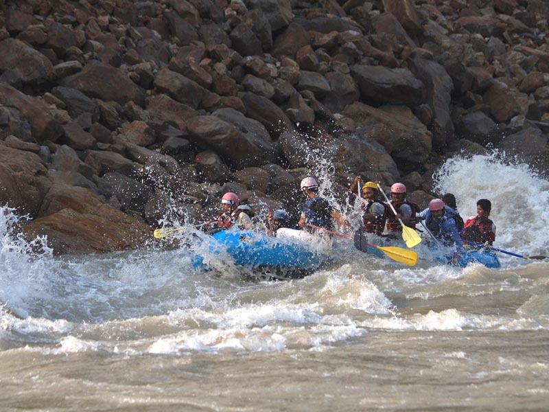 best resort in rishikesh