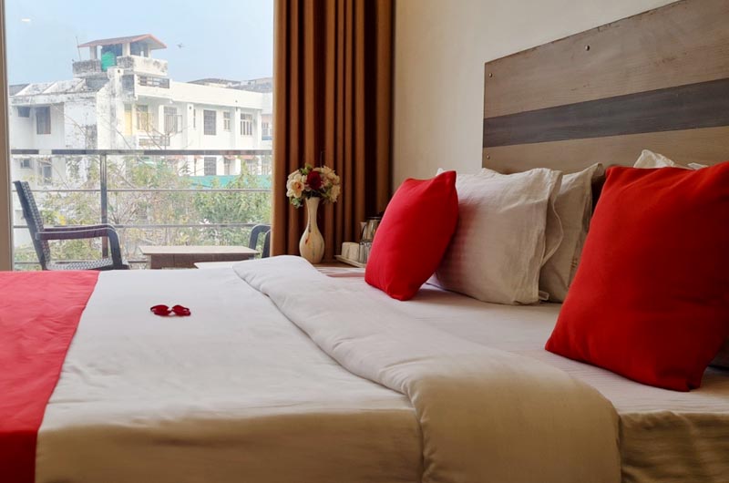 best hotel in rishikesh